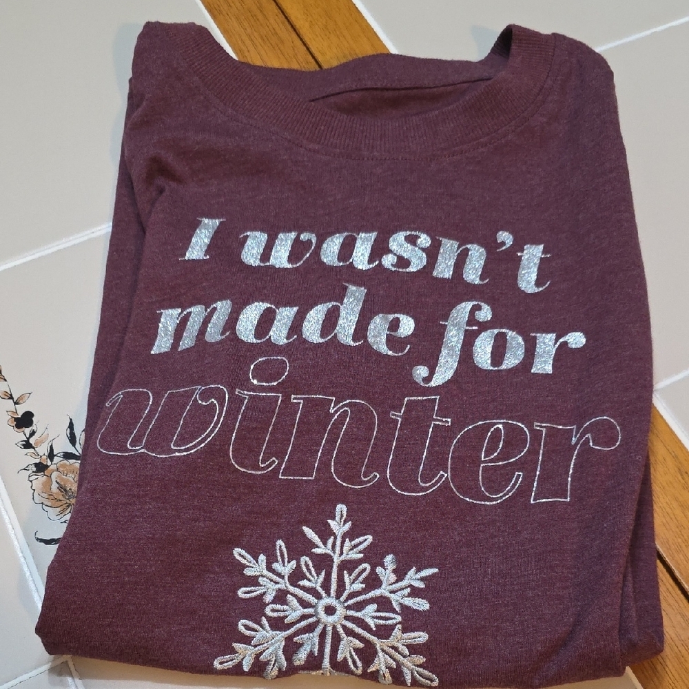 Maurices Maroon Tee Excellent Condition Womans Small